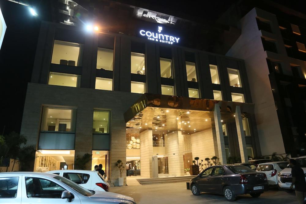 Country Inn & Suites By Radisson Chandigarh Zirakpur Екстериор снимка